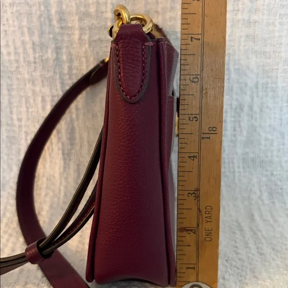 Elegant Burgundy Crossbody Bag - Picture 5 of 5